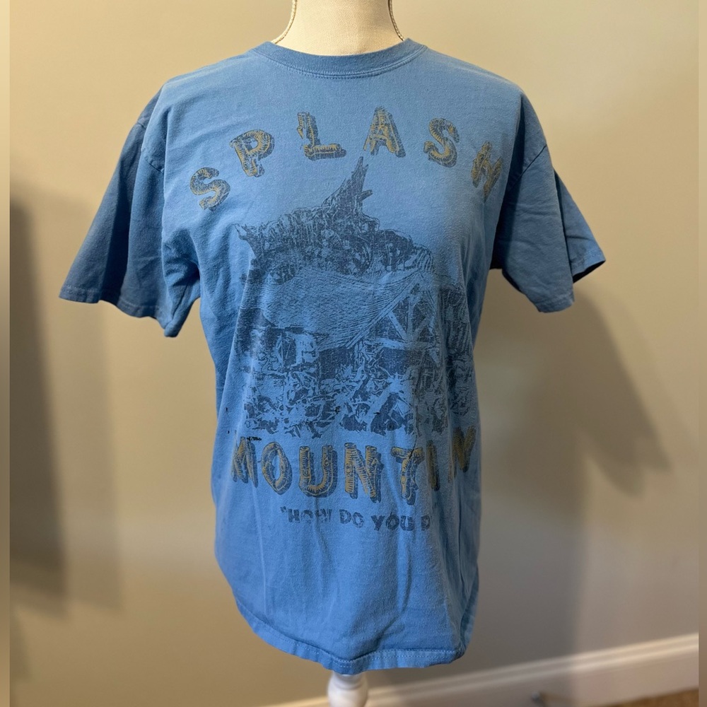 Vintage Disneyland Splash Mountain t-shirt, men’s size medium